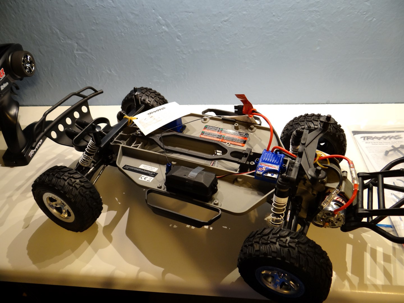 Illustration for article titled Traxxas Slash 2WD Review & Show :D